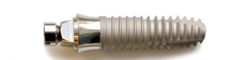 Implant stomatologiczny